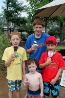 kids with ice cream