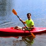 Man kayakiing